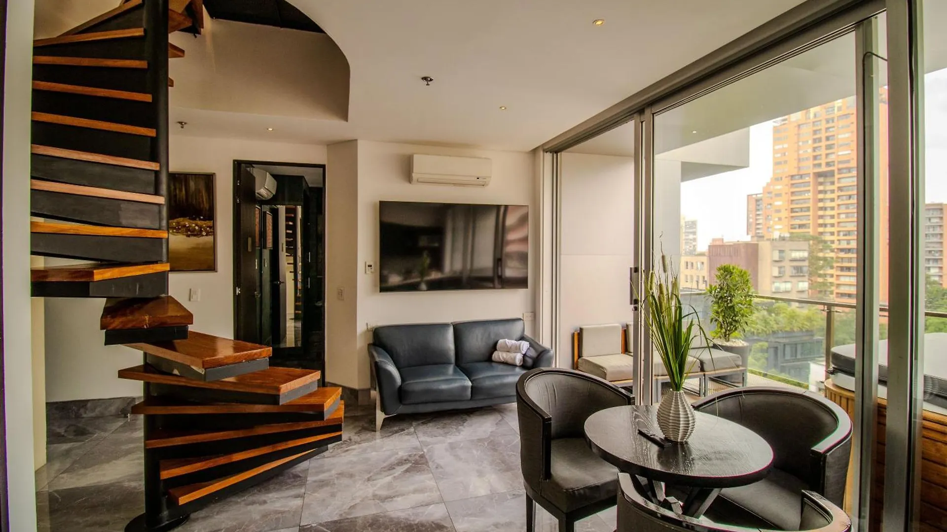 Haven A Design Hotel Medellín 4*,