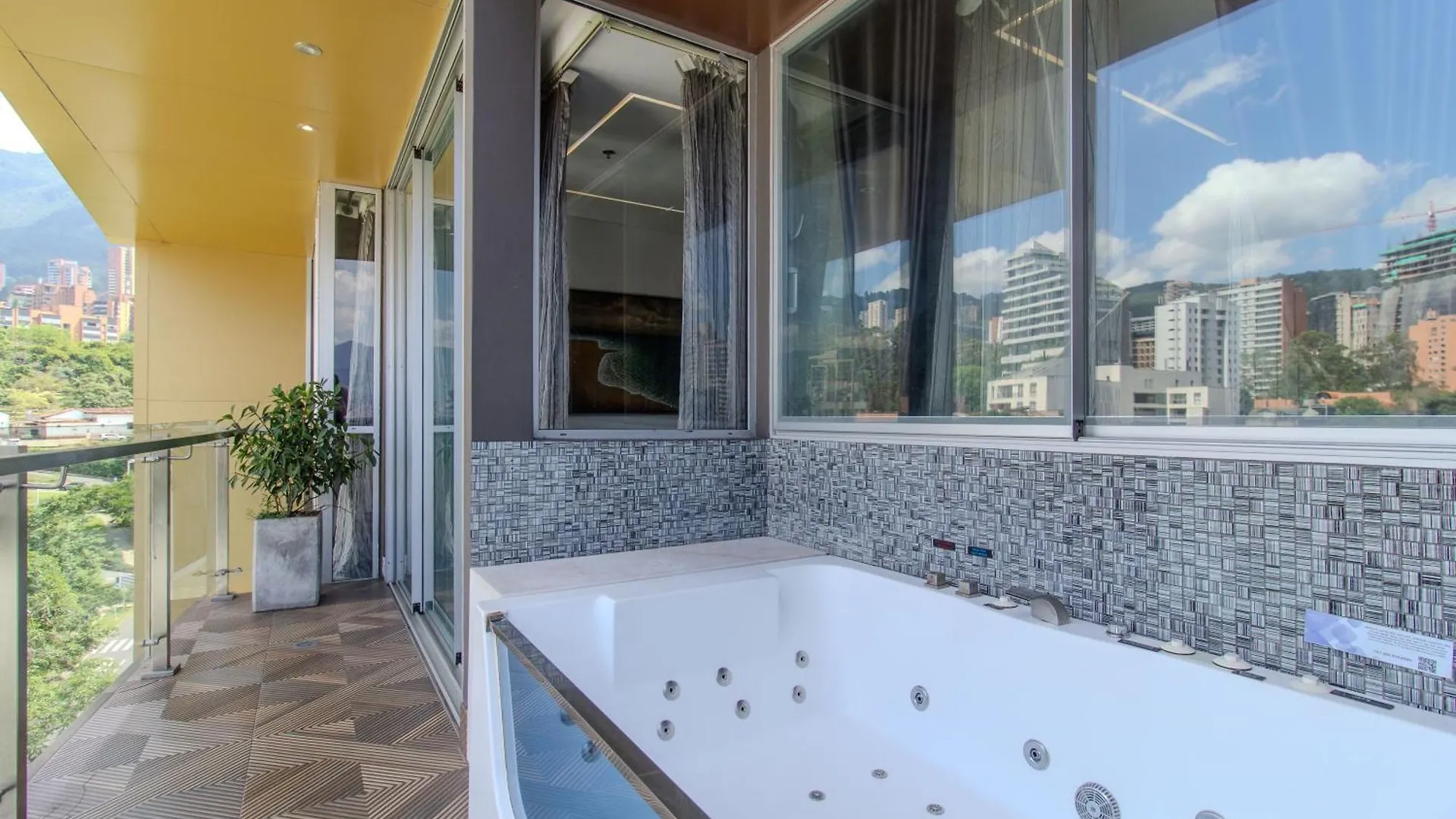 מדיין Haven A Design Hotel