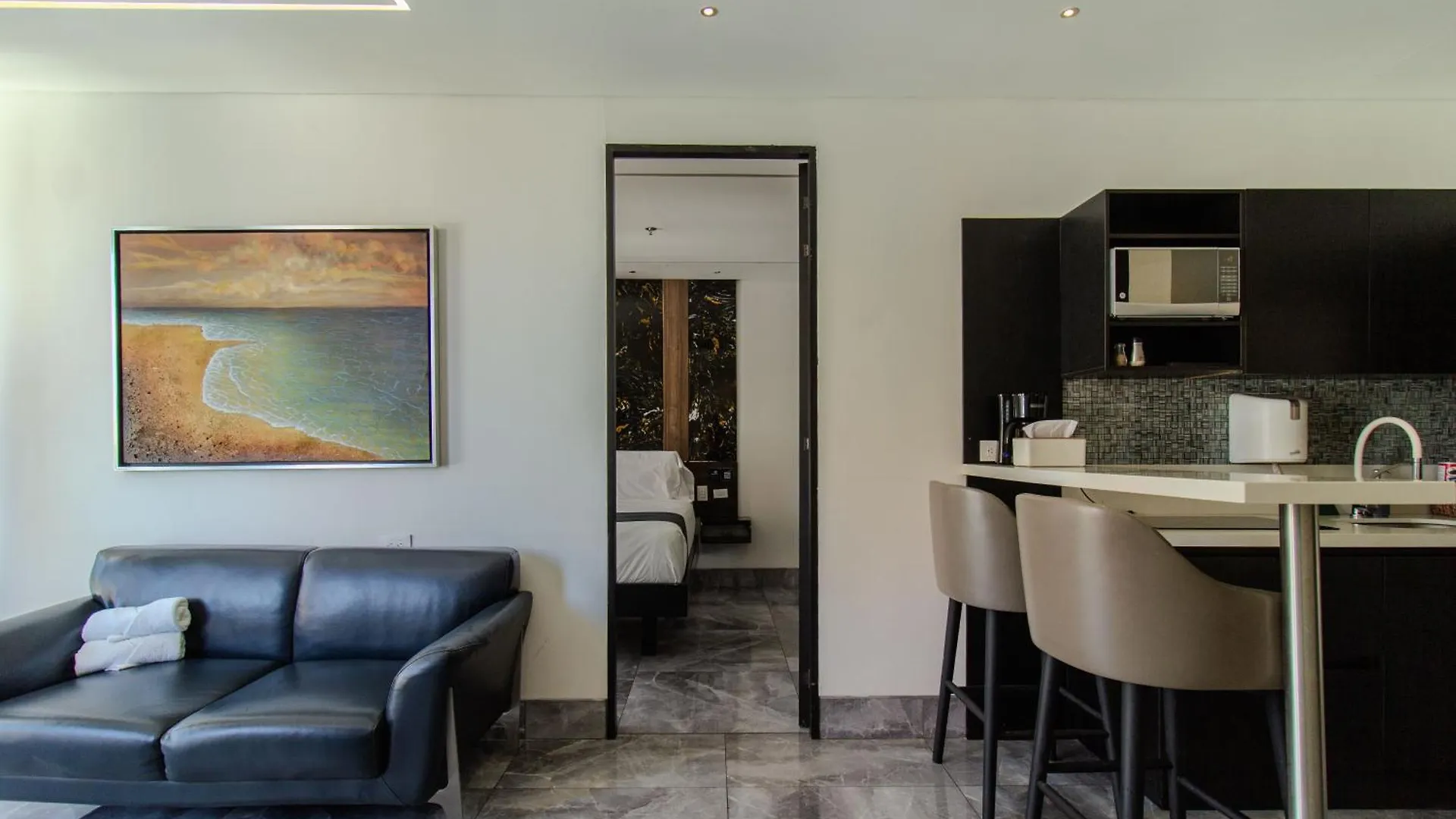 Haven A Design Hotel Medellín 4*,